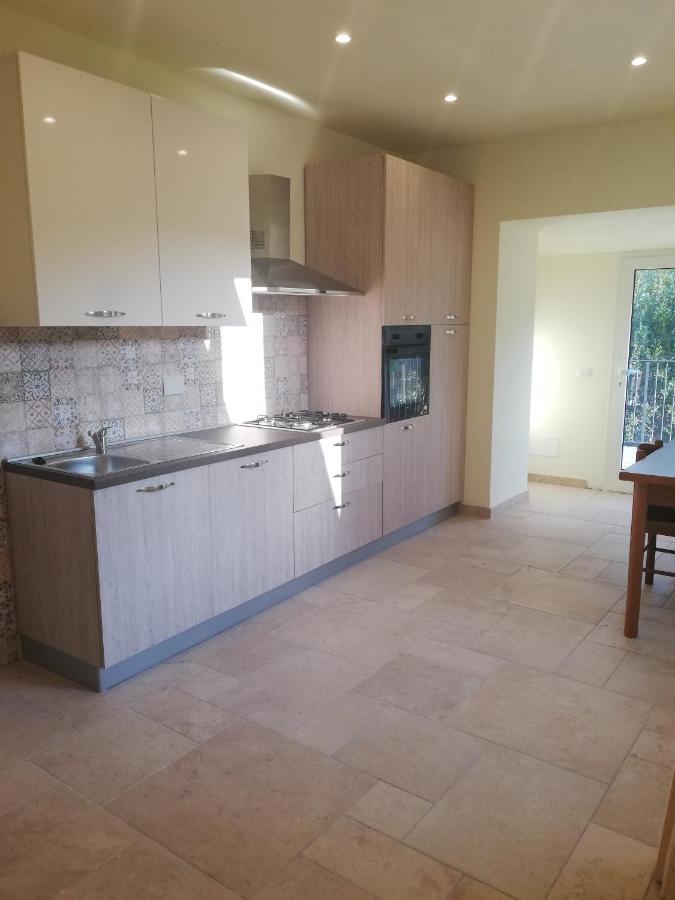 La Torretta Di Piero Con Terrazzi E Parcheggio Privato Citra Zero Zero Ottanta 31Lst0282 Apartment อิมเปรีอา ภายนอก รูปภาพ
