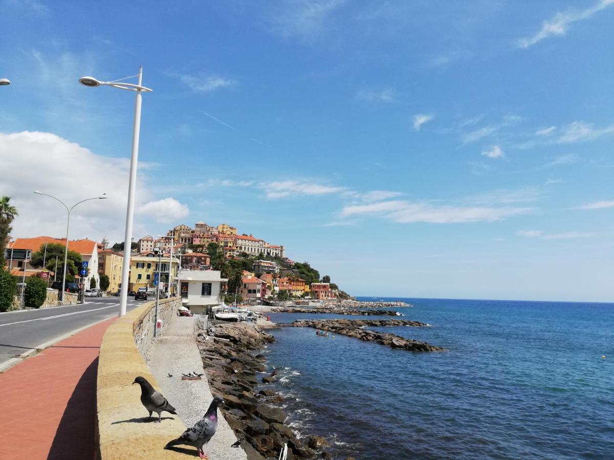 La Torretta Di Piero Con Terrazzi E Parcheggio Privato Citra Zero Zero Ottanta 31Lst0282 Apartment อิมเปรีอา ภายนอก รูปภาพ