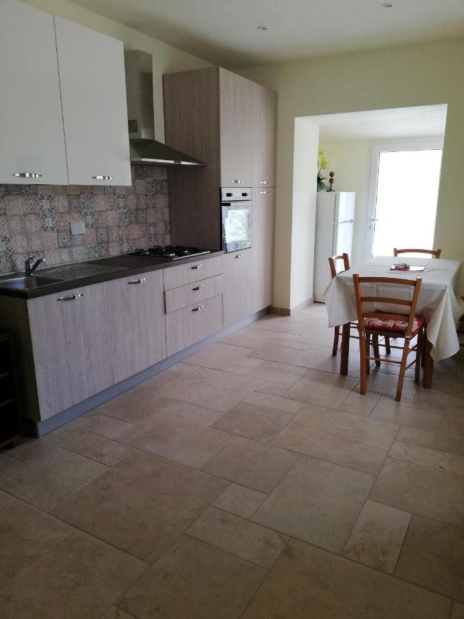 La Torretta Di Piero Con Terrazzi E Parcheggio Privato Citra Zero Zero Ottanta 31Lst0282 Apartment อิมเปรีอา ภายนอก รูปภาพ