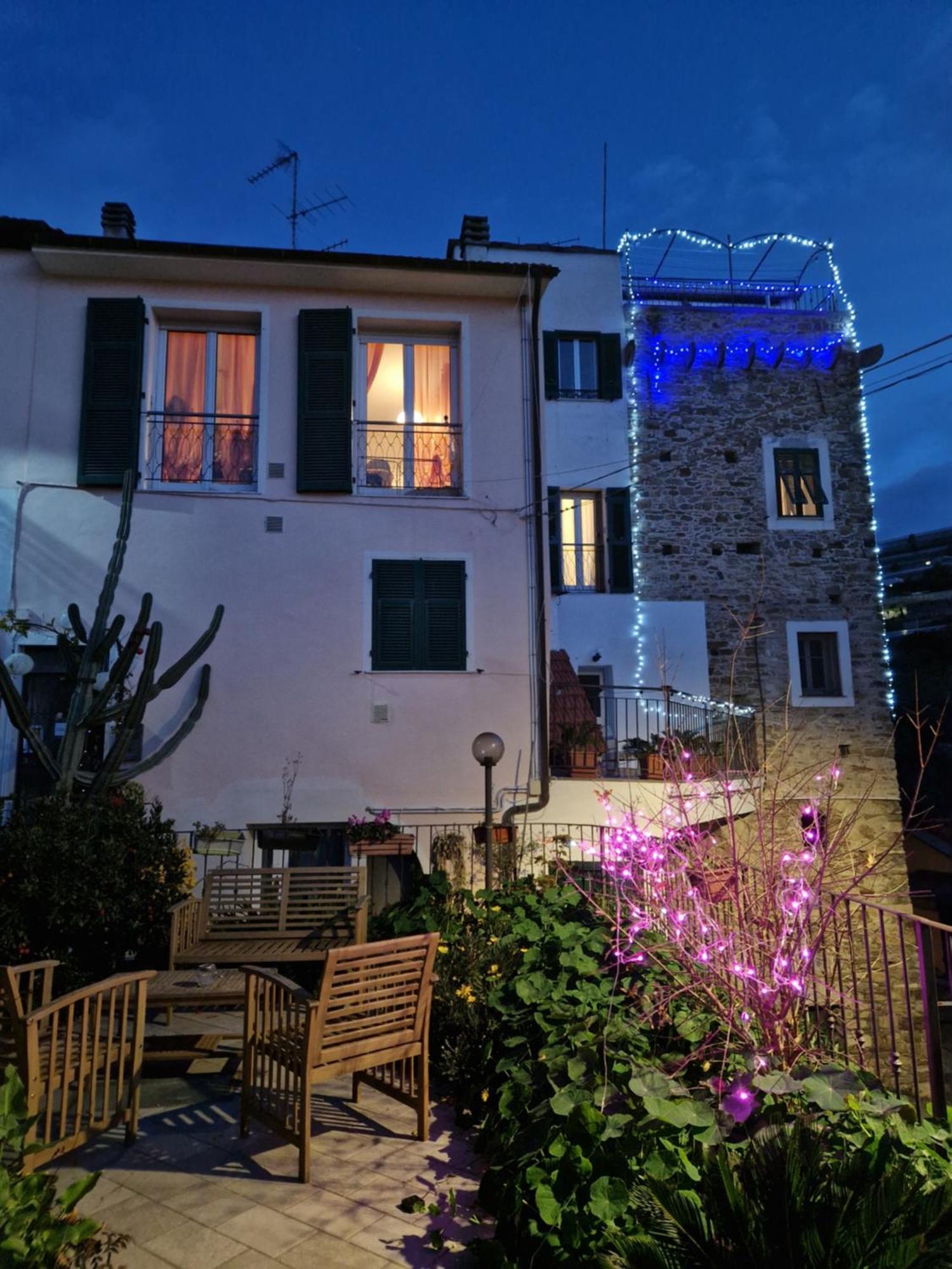 La Torretta Di Piero Con Terrazzi E Parcheggio Privato Citra Zero Zero Ottanta 31Lst0282 Apartment อิมเปรีอา ภายนอก รูปภาพ